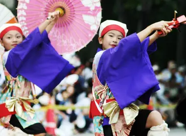 Des danseuses de Yosakoi
