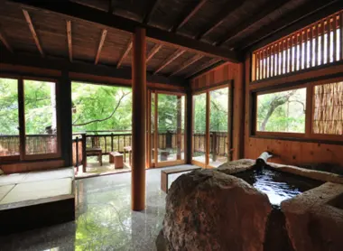 Suite avec onsen en intérieur