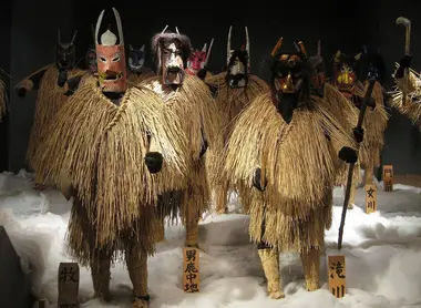 Représentation de namahage Musée de Folklore d’ Oga Shinzan Représentation de namahage Musée de Folklore d’ Oga Shinzan