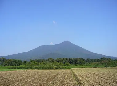 Vue du double pic du mont Tsukuba