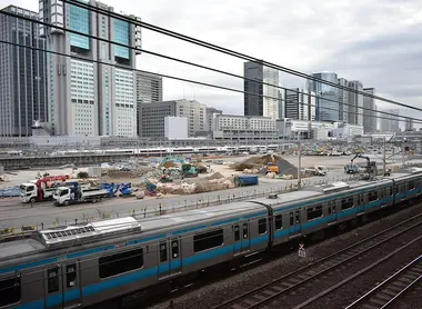 Les travaux de construction de la gare de Takanawa Gateway