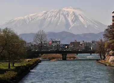 Vue du mont Iwate et de la rivière Katakamin