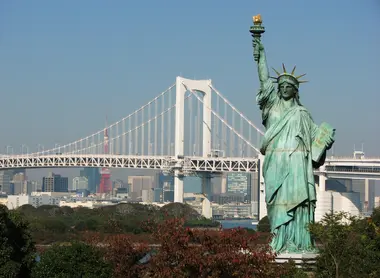 The Statue of Liberty of Odaiba and the Rainbow Bridge
