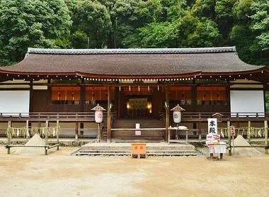 Ujigami-jinja-haiden Ujigami-jinja-haiden