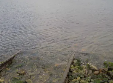 Les rails dans la mer. Gare de Shimonada