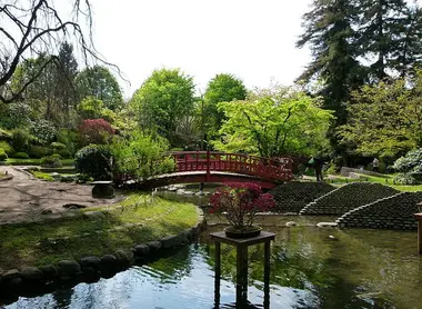 Vue sur le pont du jardin Albert Kahn