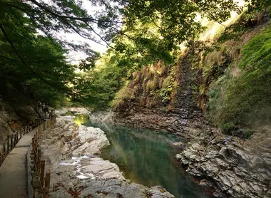 Dans les gorges d'Oyasu
