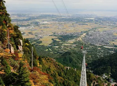 Gozaisho ropeway