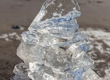 Ice gems on Otsu beach Ice gems on Otsu beach