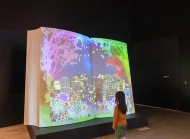 Livre interactif exposé au sein du Musée Kadokawa 