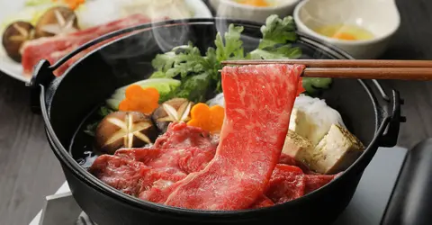 Shabu-shabu hot pot - cucina tradizionale giapponese