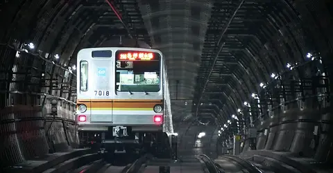 Yurakucho Train Yurakucho Train