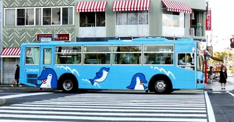 Local Kotoden bus in Takamatsu Local Kotoden bus in Takamatsu