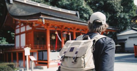 voyage au japon seul solo temple sac a dos