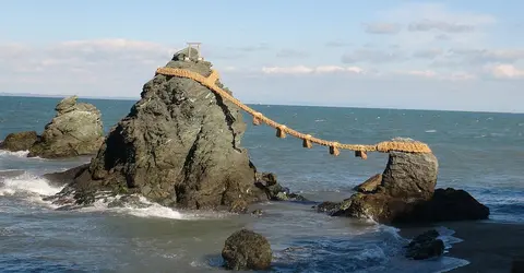 Married rocks of Ise