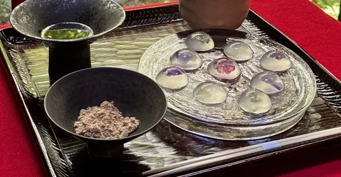 Matcha and hana warabi set at Rokujuan in Kyoto