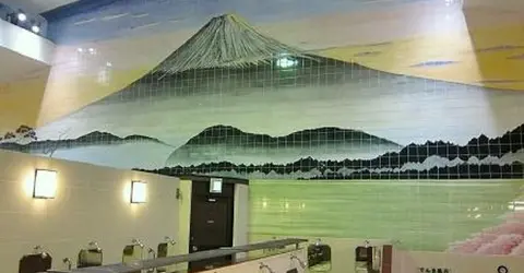 Poco conosciuto e frequentato dai turisti, l'onsen Jakotsu-Yu è tuttavia popolare con i clienti abituali vengono a rilassarsi dopo una lunga giornata di lavoro.