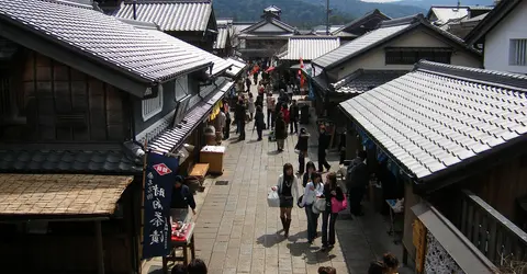 Une des rues du quartier d'Okage Yokocho