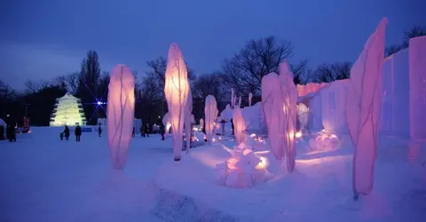 Le festival d'hiver à Asahikawa, Hokkaido Le festival d'hiver à Asahikawa, Hokkaido