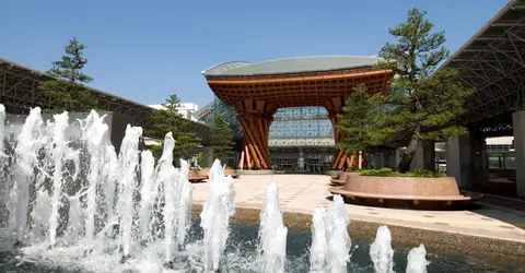 La gare de Kanazawa La gare de Kanazawa