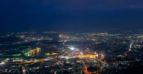 Vue sur Kitakyushu du mont Sarakura Vue sur Kitakyushu du mont Sarakura