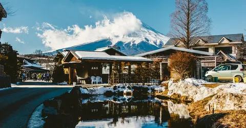 Oshino Hakkai, un village à deux pas du Mont Fuji Oshino Hakkai, un village à deux pas du Mont Fuji
