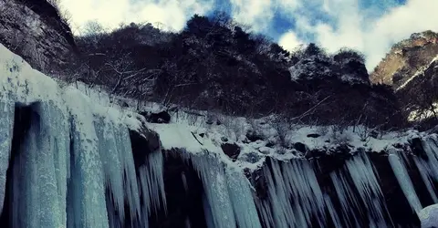 Les cascades de glace de Unryu Keikoku Les cascades de glace de Unryu Keikoku