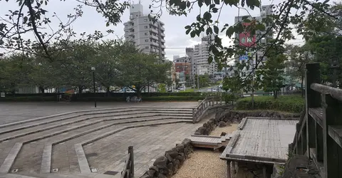 Vue du quartier depuis le parc Asukayama Vue du quartier depuis le parc Asukayama
