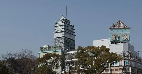 Un Love Hotel sur le modèle du château d'Osaka