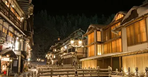 Ginzan onsen la nuit Ginzan onsen la nuit