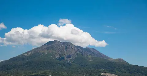 Japan Visitor - sakurajima2018.jpg