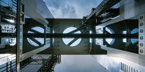 Umeda Sky Building in Osaka : one of the biggest skyscraper in Japan. You can go to the top terrace