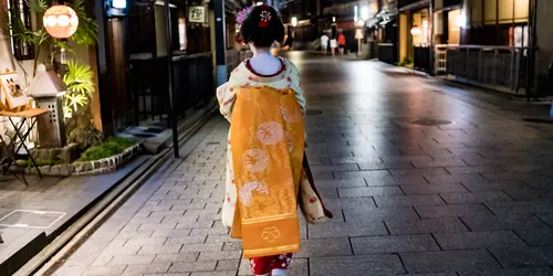 Geisha in Gion, Kyoto