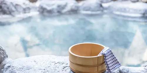 Source thermale japonaise "onsen"
