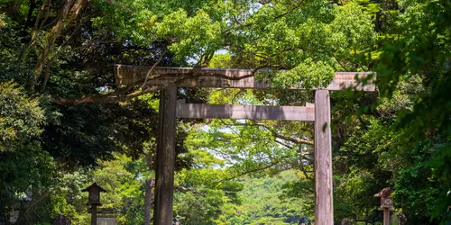 Porte torii du sanctuaire d'Ise Jingu, département de Mie