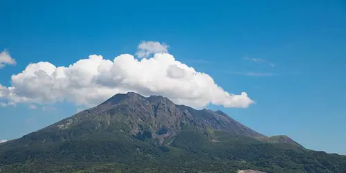 Japan Visitor - sakurajima2018.jpg