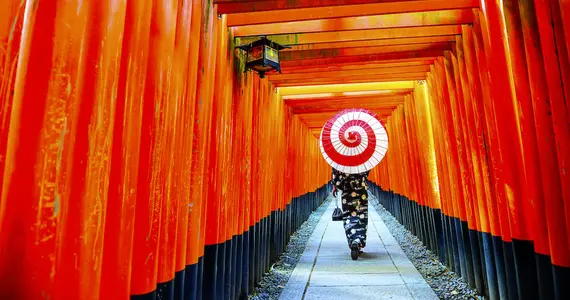 Visit Fushimi Inari, one of the most famous shrine in Kyoto