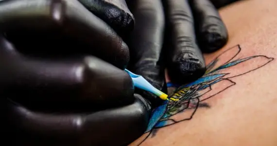 Où se faire tatouer ?