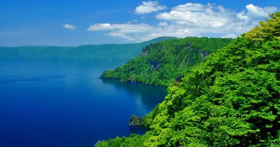 Le lac Towada en été