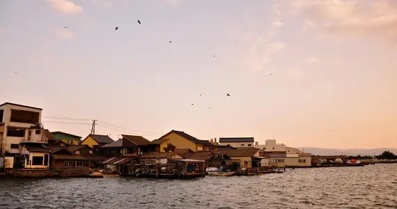 Coucher de soleil sur le port de Ryôtsu