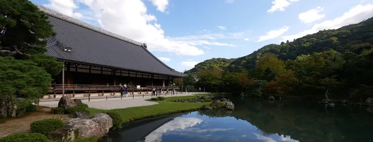 Pond and exterior of Tenryuji Temple Kyoto