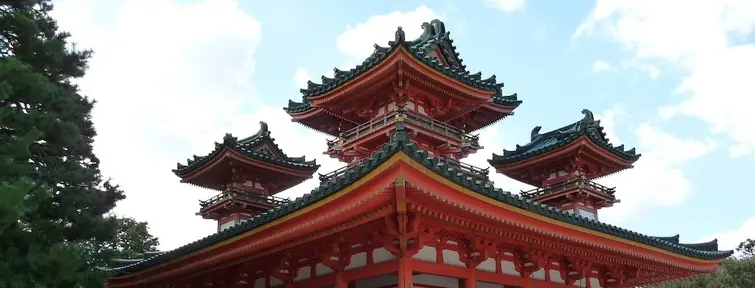 Red and white building of Heian Jingu