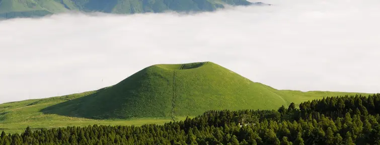 El cráter del monte Aso El cráter del monte Aso