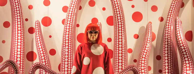 L'artiste contemporaine Yayoi Kusama L'artiste contemporaine Yayoi Kusama