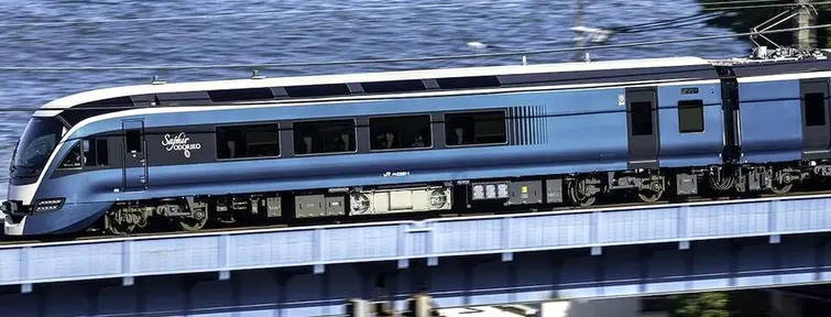 JR 261 Saphir Odoriko