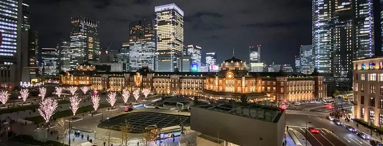 Tokyo Station Marunouchi Building from the Shin Marunouchi Terrace