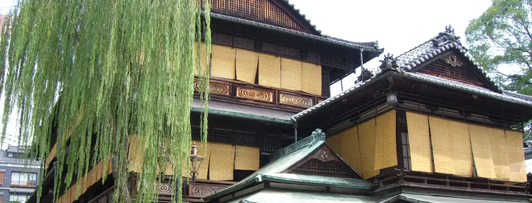 Dogo Onsen, l'inspiration derriere Le Voyage de Chihiro (Ghibli)