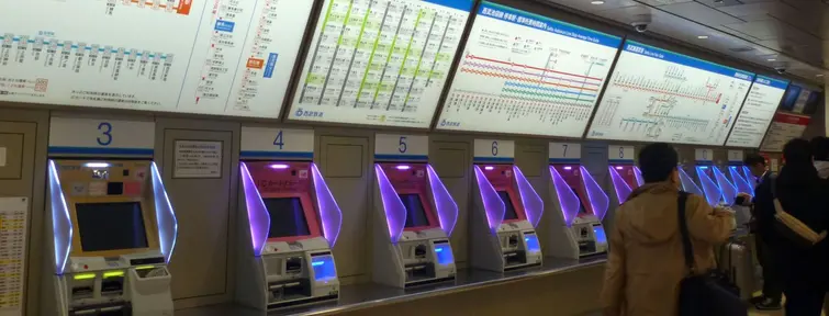 Distributeur automatique de billets de train