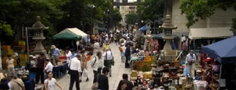 The Oedo Antique Market, which opened in 2003, is a busy place every first and third Sunday of the month.