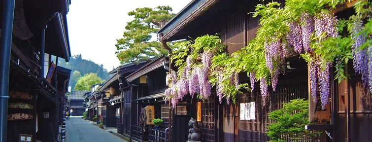 Une allée traditionnelle à Takayama.